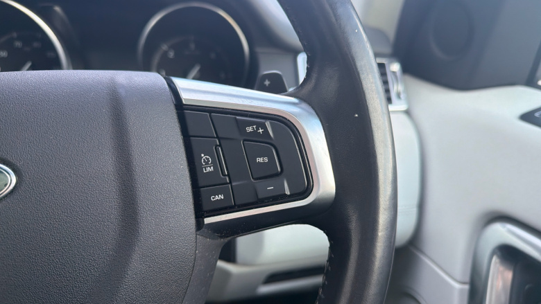 Land Rover Discovery Sport 2.0 TD4 180 SE Tech 5dr Auto Diesel Station Wagon